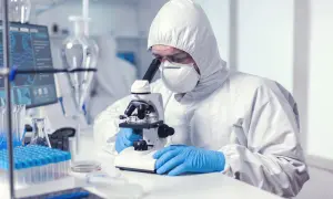 Praca w laboratorium jakie studia? Odkryj najlepsze kierunki edukacji
