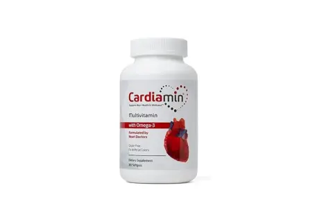 Biała butelka suplementu diety Cardiomin z multivitaminami i omega-3, wspierająca zdrowie serca.