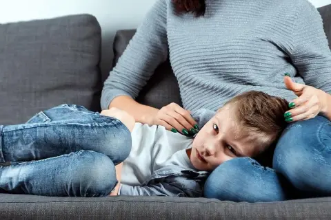 Skuteczne leki na ból brzucha u dziecka - bezpieczne sposoby leczenia