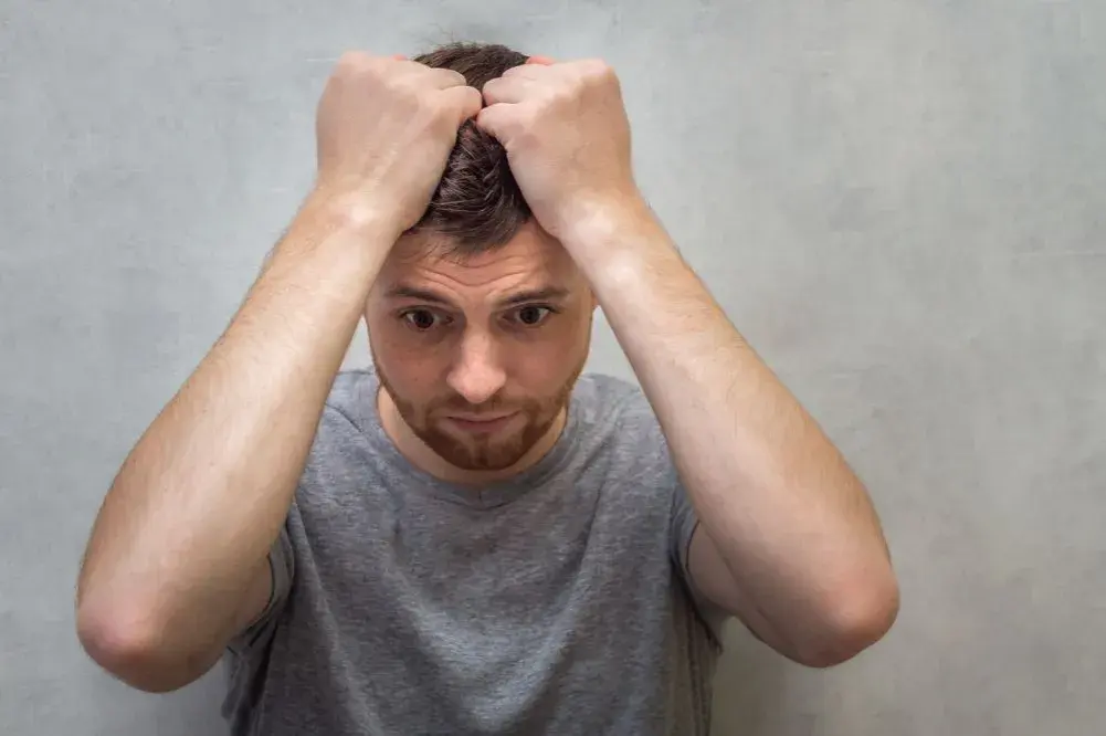 Objawy zaburzeń nerwicowych – jak rozpoznać i poradzić sobie z nerwicą